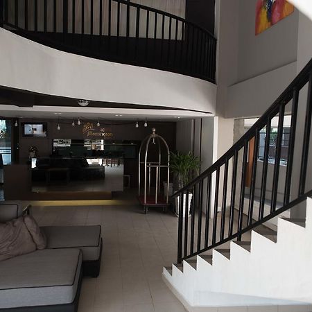 Mornington Hotel Waterfront Lumut Exterior foto