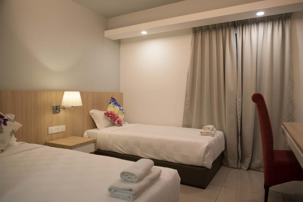 Mornington Hotel Waterfront Lumut Exterior foto